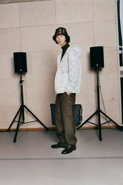 Look 19